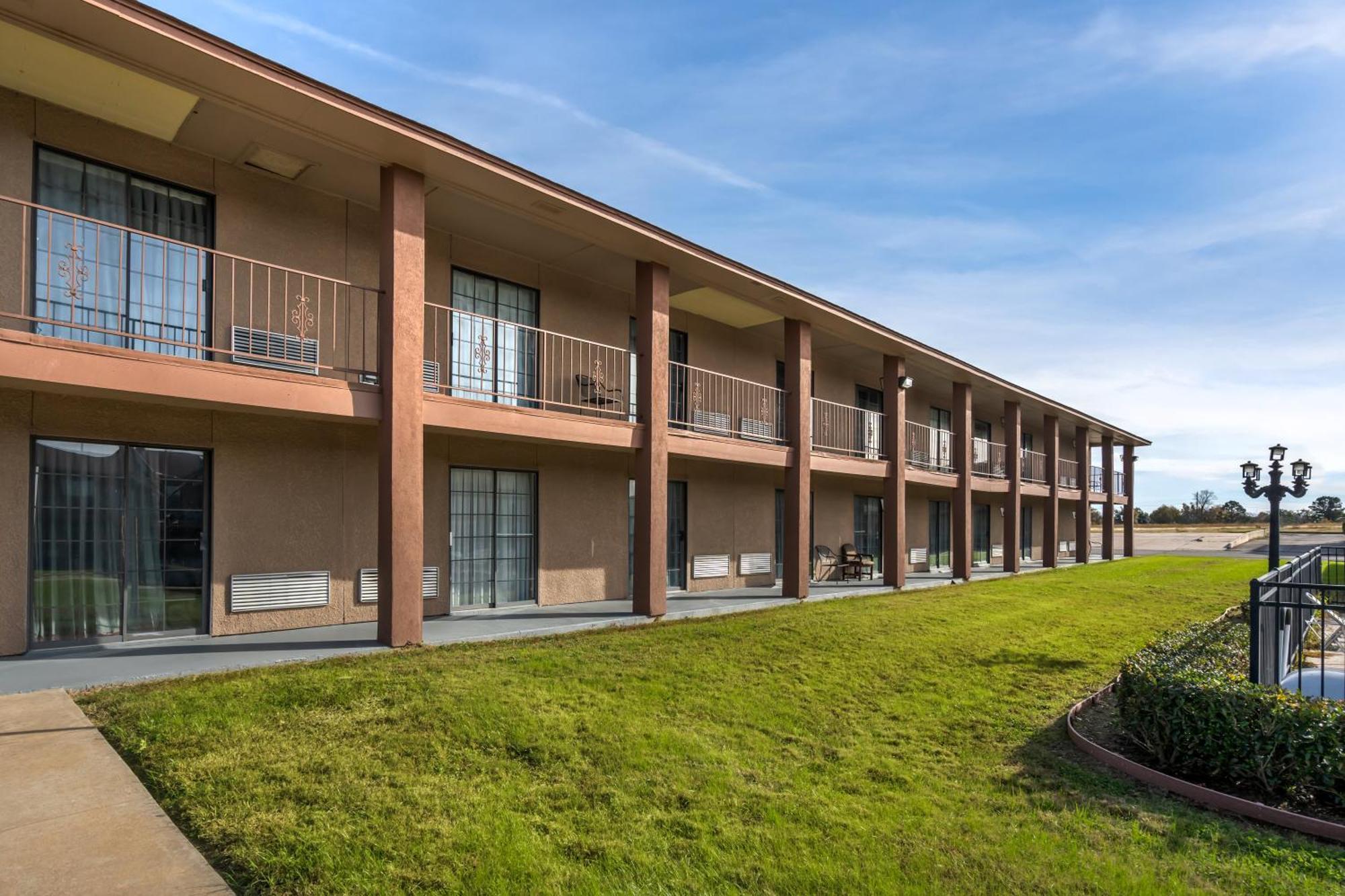 Red Roof Inn & Suites Sulphur Springs Kültér fotó